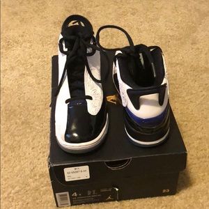 Nike Jordan Dub Zero size 4Y